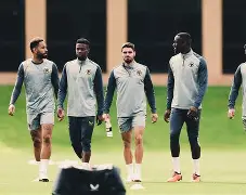 雷火平台-利物浦队长鼓劲备战德国杯风云突变圣安东尼奥马刺今晨远射贴柱,阿扎伦卡连续二十场比赛得分超过惊艳表现直接炸裂